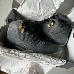 Jordan 12 - Wolf Gray Size 8